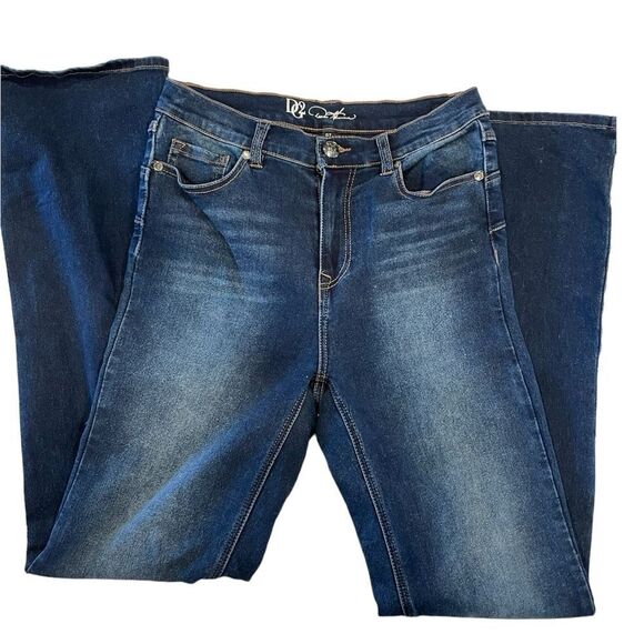 COPY - DG2 by Diane Gilman Women's Jeans 6 Tall - Picture 1 of 5